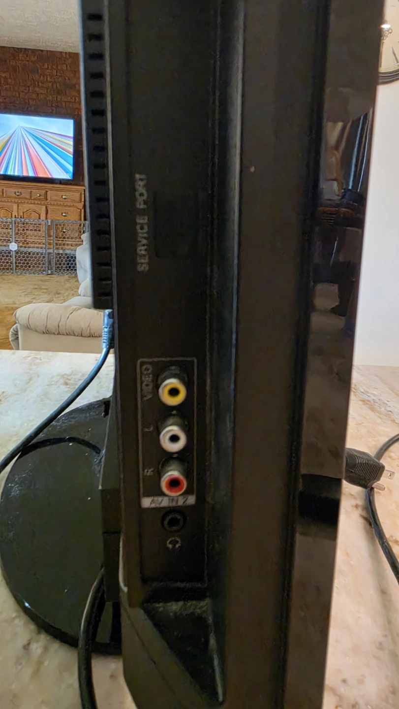Dynex 24" HD TV - photo 3