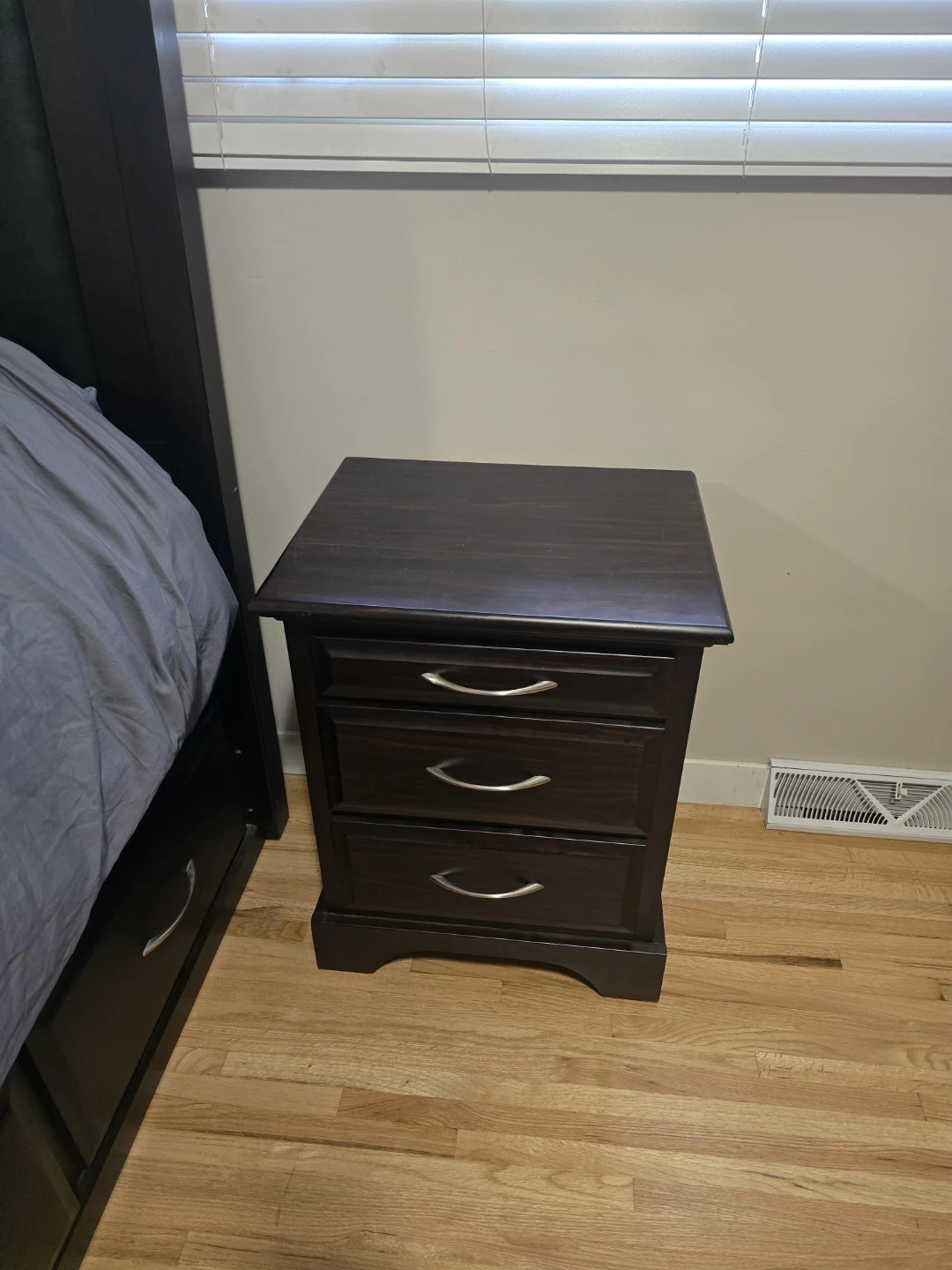 Queen bedroom set - photo 3