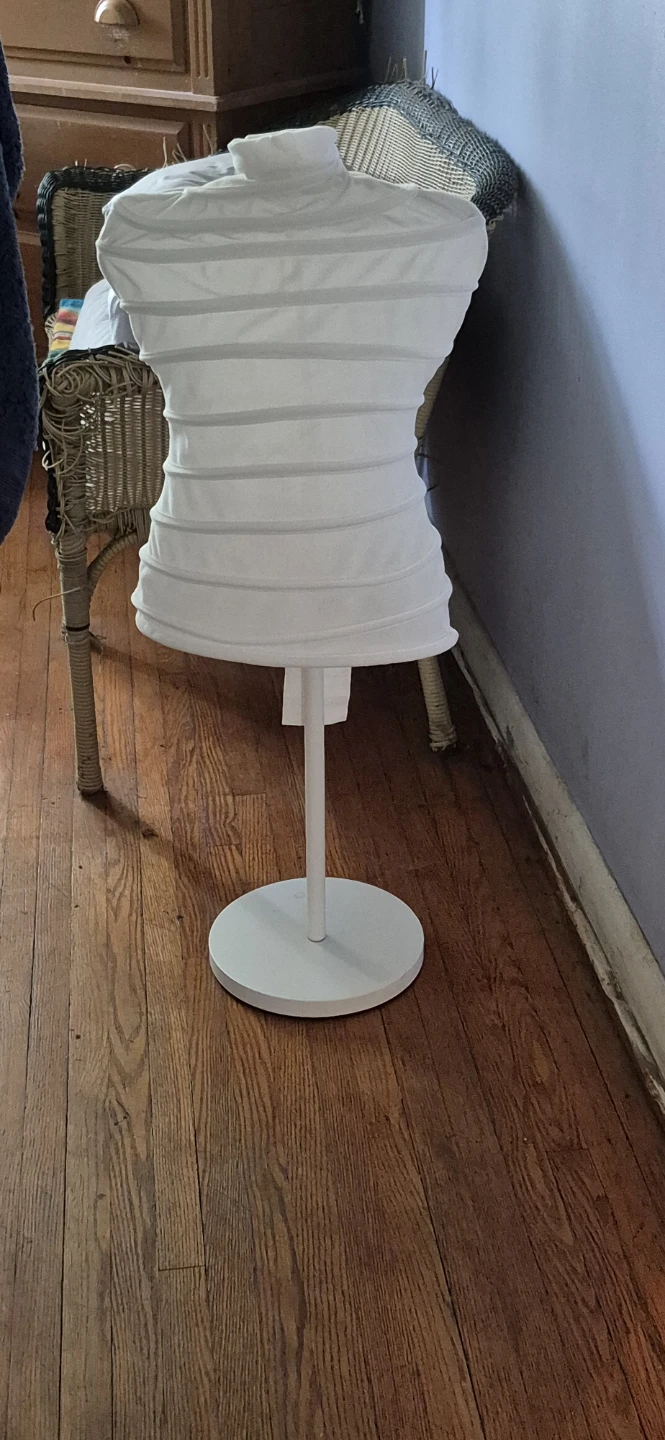 White Striped Form Mannequin - photo 2
