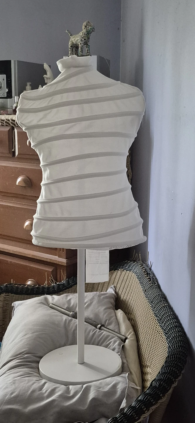 White Striped Form Mannequin - photo 3