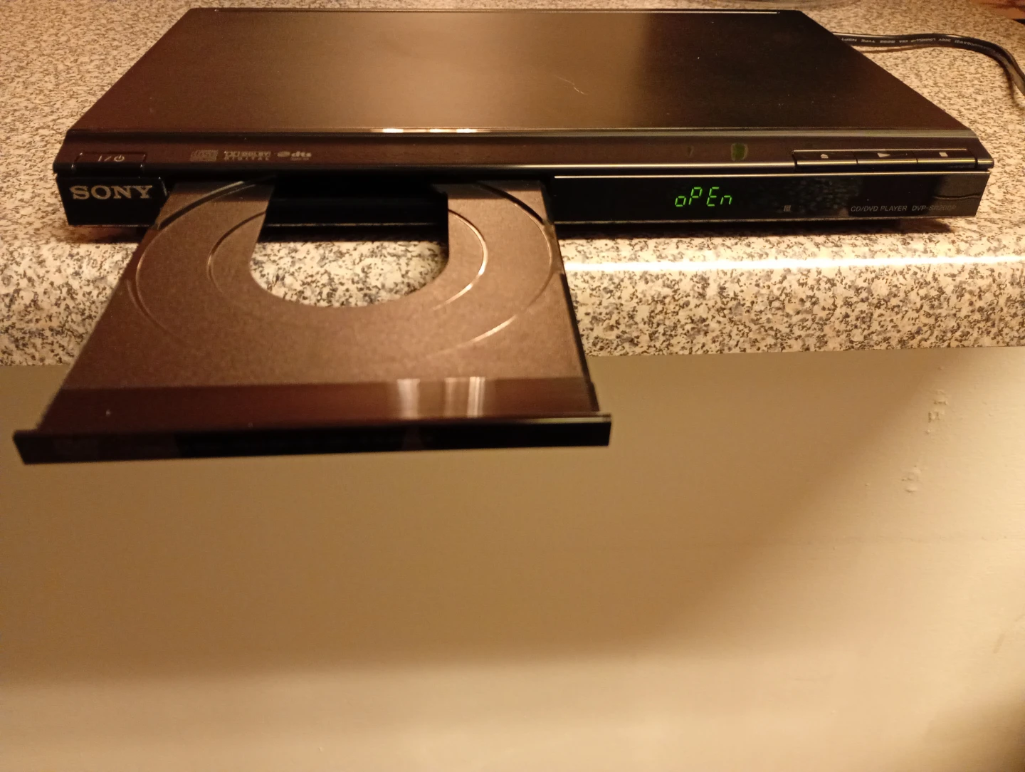 Sony DVP-SR200P CD/DVD Player - photo 2
