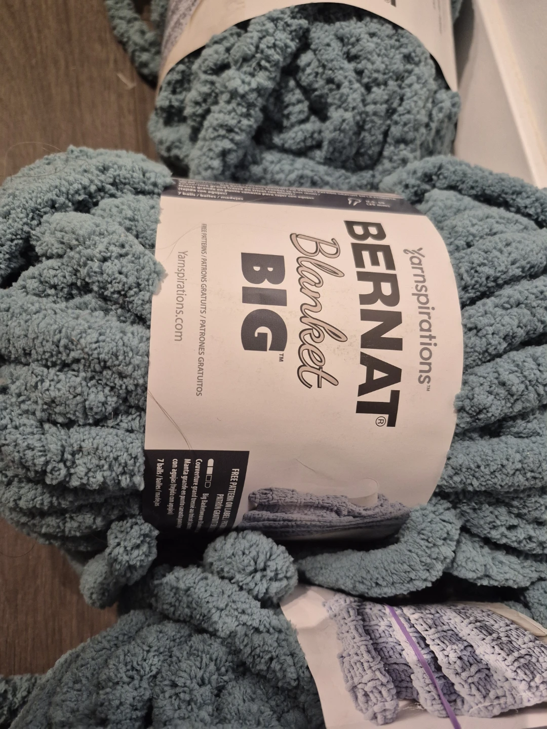 Bernat Blanket BIG Yarn (3 skeins) - photo 2