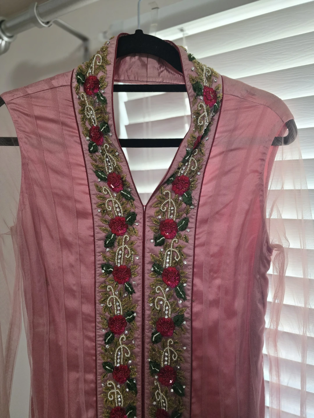 Pink Embroidered Anarkali Kurti - photo 2