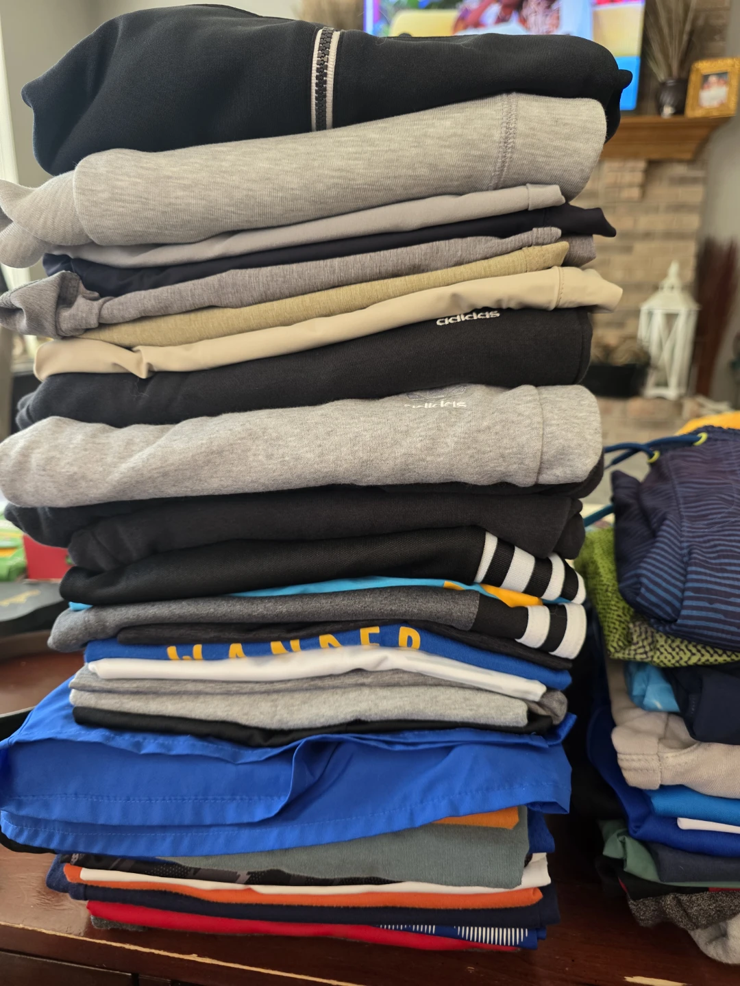 Men's/kids 14/16  Athletic wear!