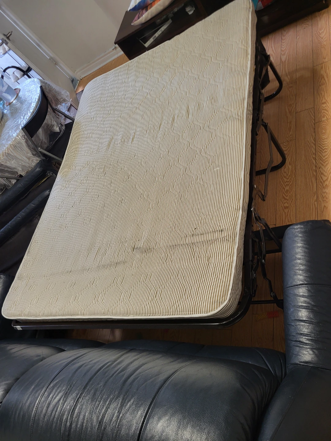Black Leather Sofabed - photo 3