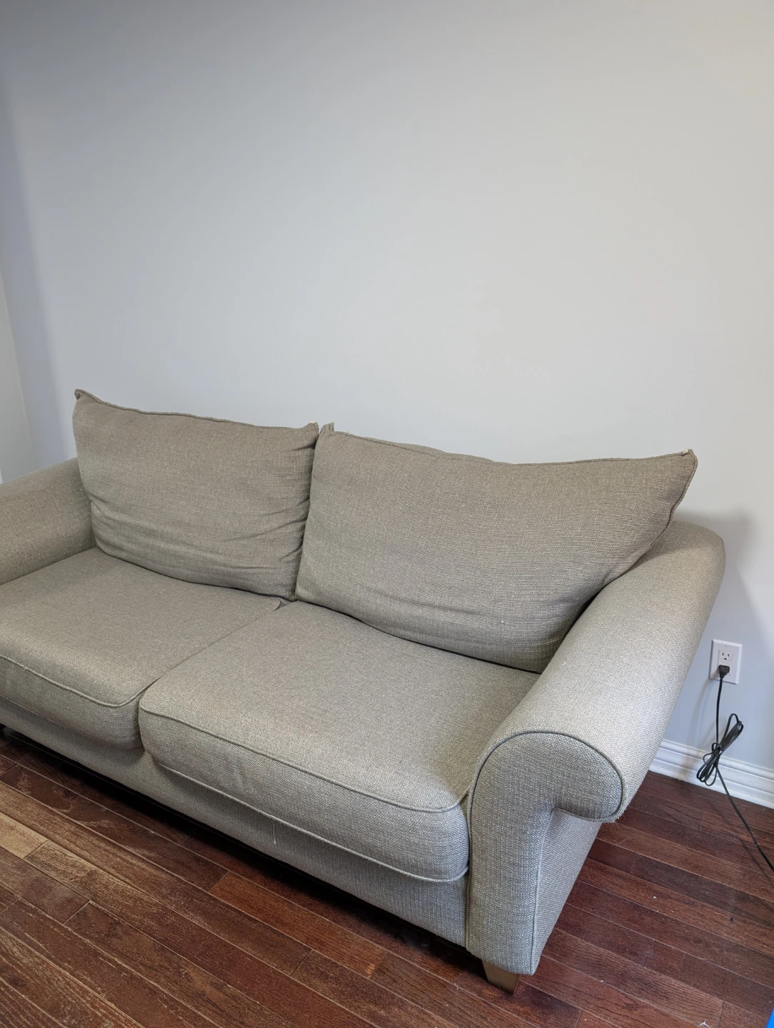 Rolled Arm Sofa - photo 3
