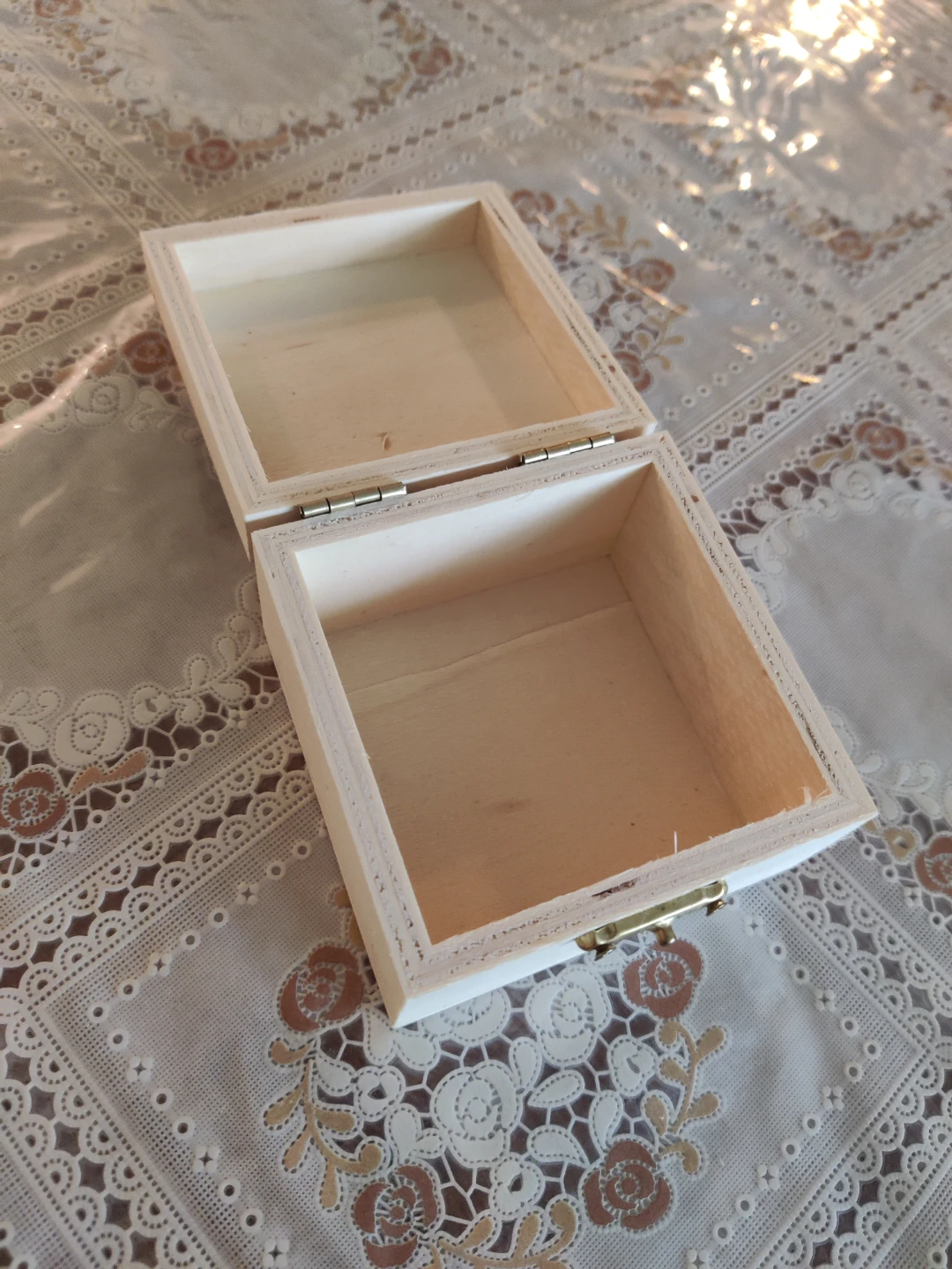 Canadian Maple Candy Wooden Box - photo 2
