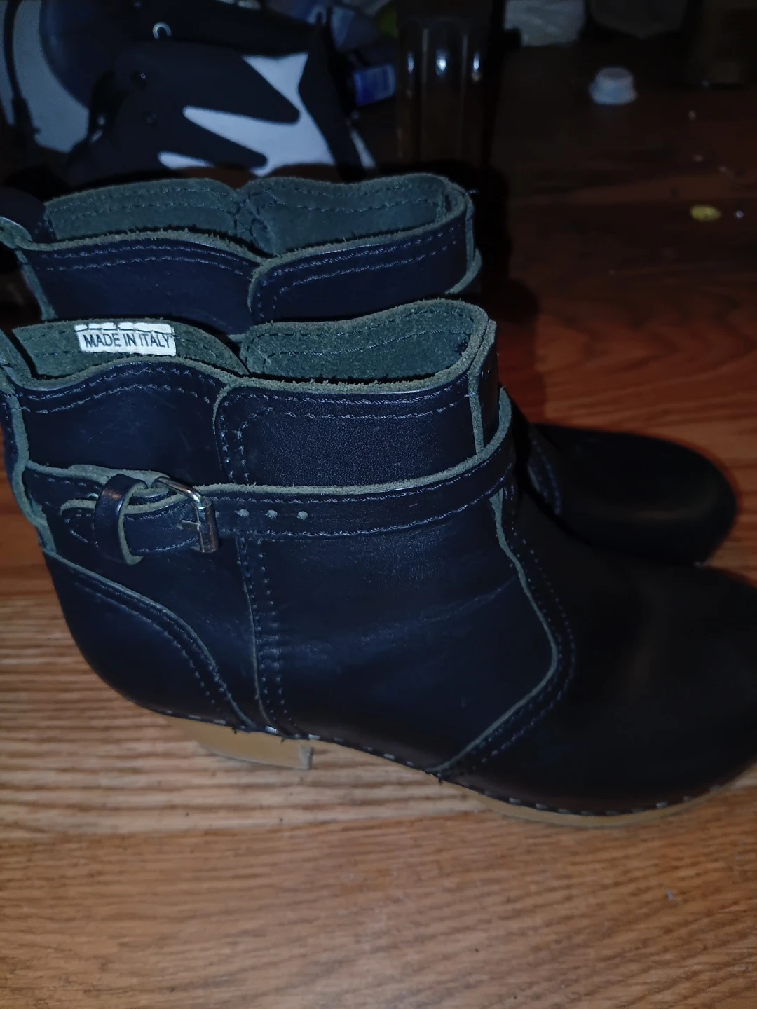 Ladies size 7 new shoes