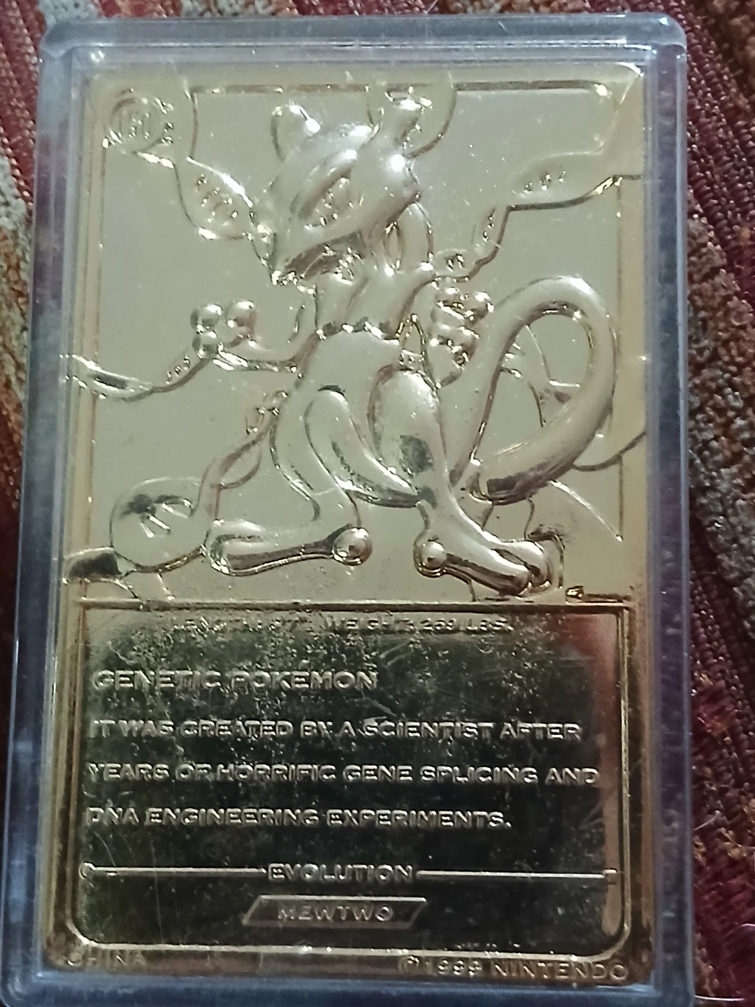 Pokémon Mewtwo Gold Card - photo 2