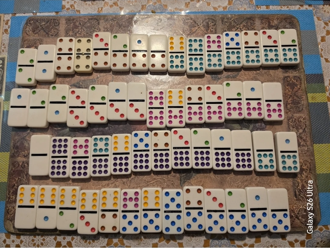 Vintage Domino By Cardinal 55 Pcs 3/8" Thick Double 9 Vinyl Case - photo 2