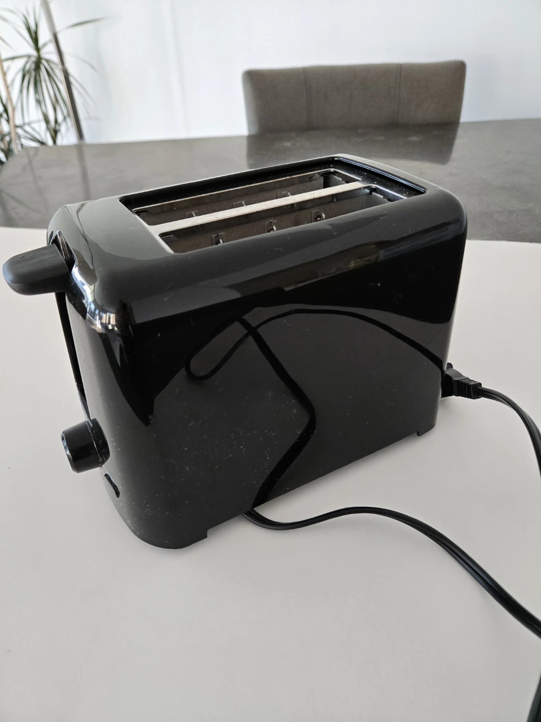 Black 2-Slice Toaster