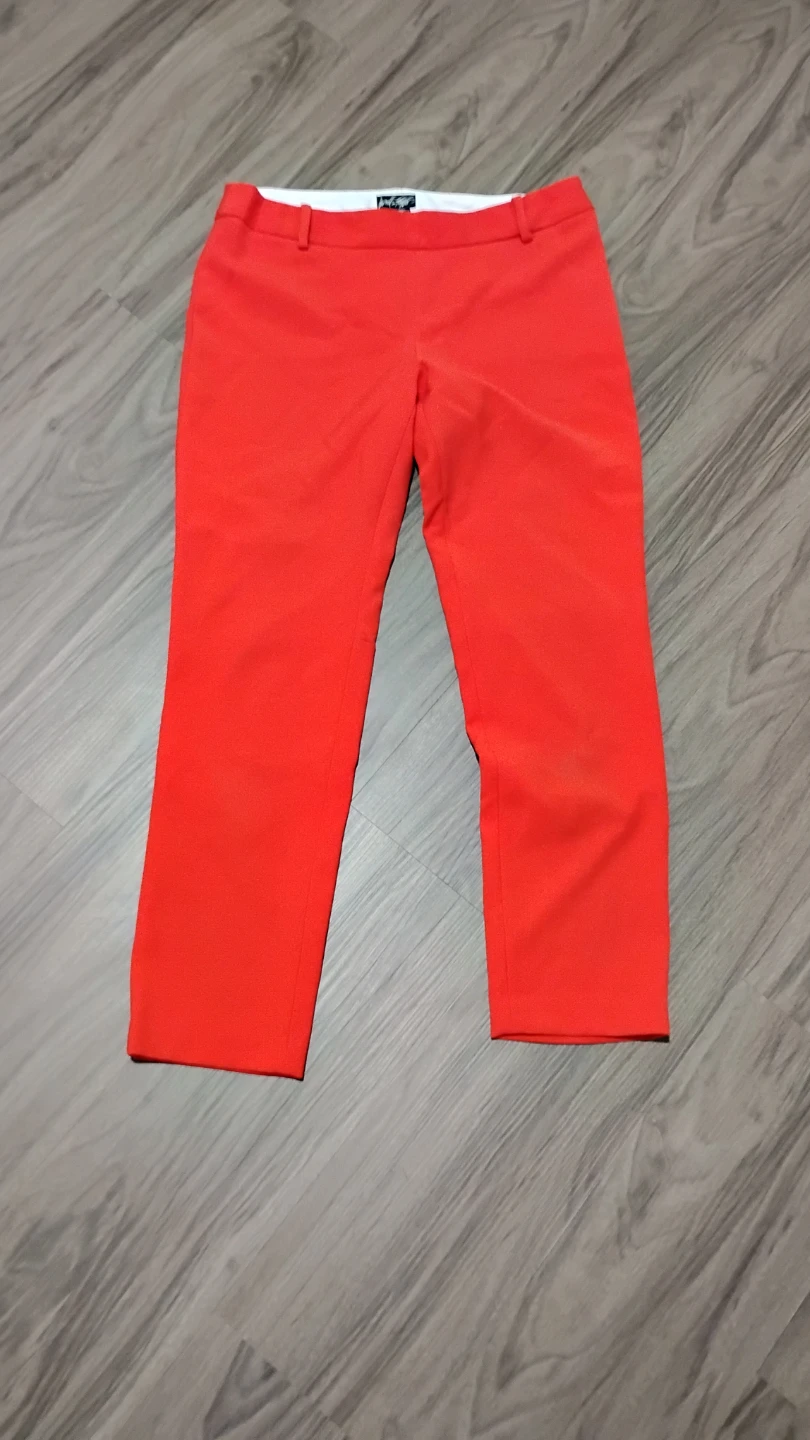 Bright red Lord & Taylor pants in great condition.