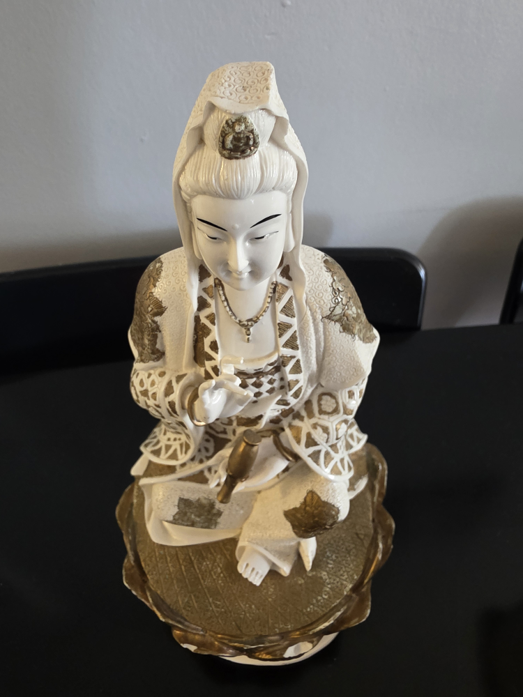 Guan Yin (the Goddess of Mercy and Compassion) - photo 2