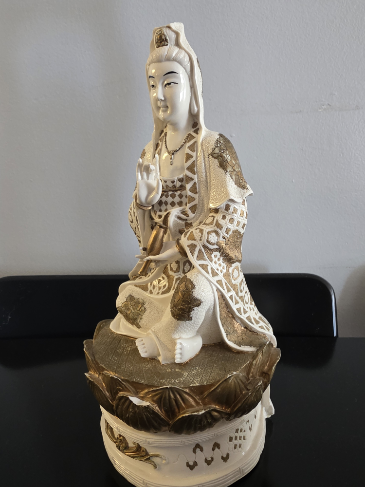 Guan Yin (the Goddess of Mercy and Compassion) - photo 3