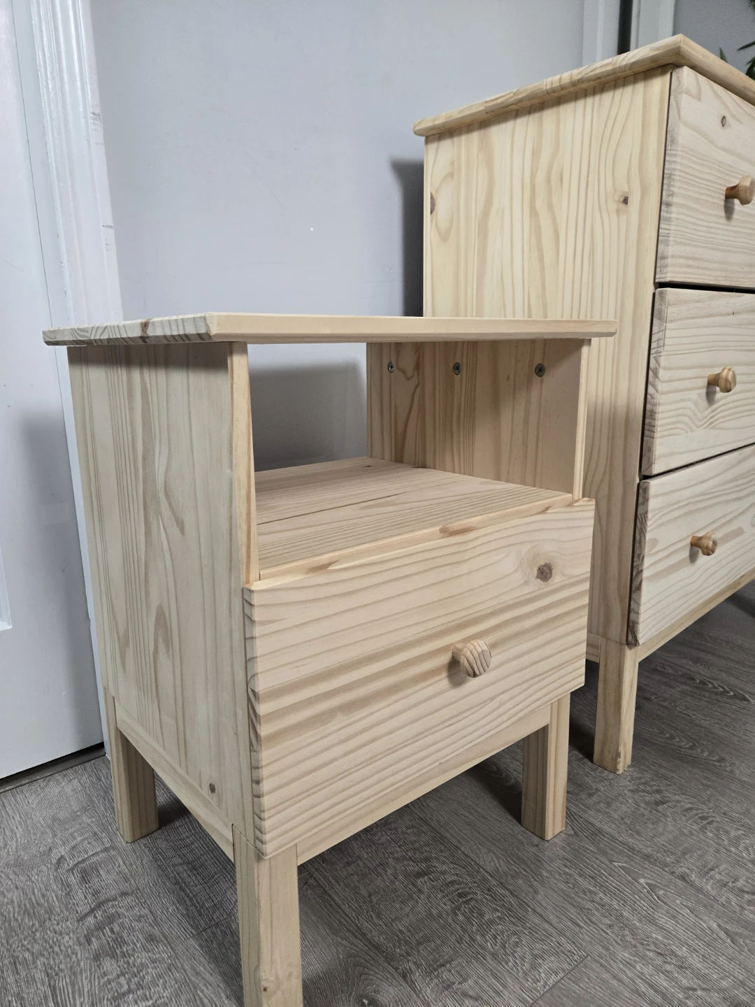 Set of 2 newly sanded tarva dresser and nightstand - photo 3