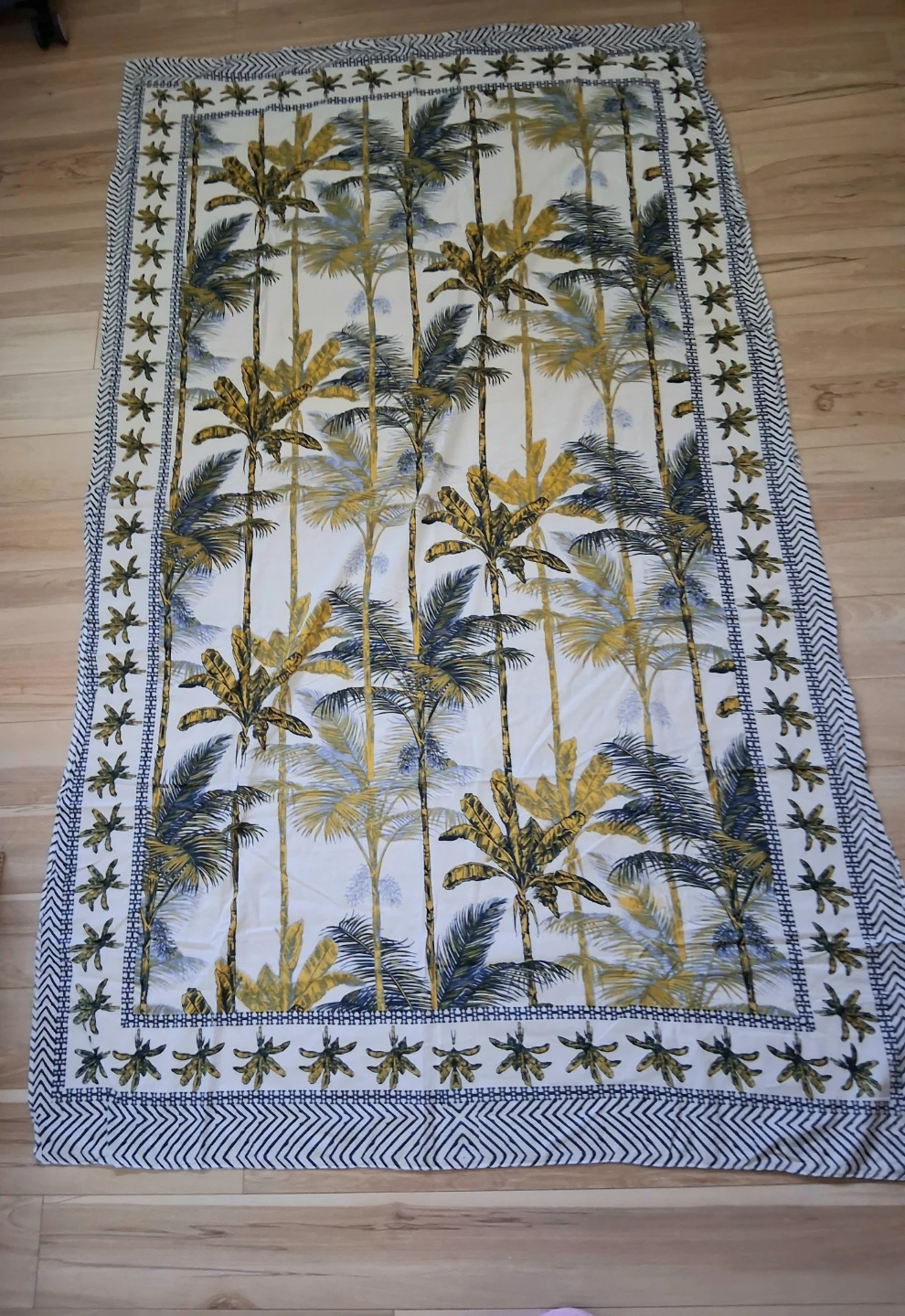 Tropical Palm Tree Print Scarf/Sarong/Beach blanket/ Table Cloth