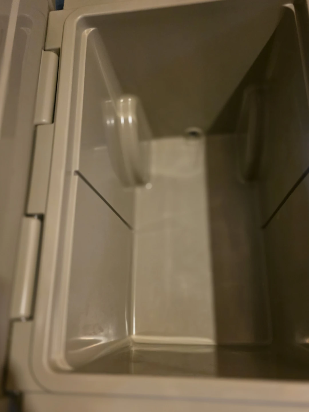 YETI TUNDRA HAUL COOLER - photo 3
