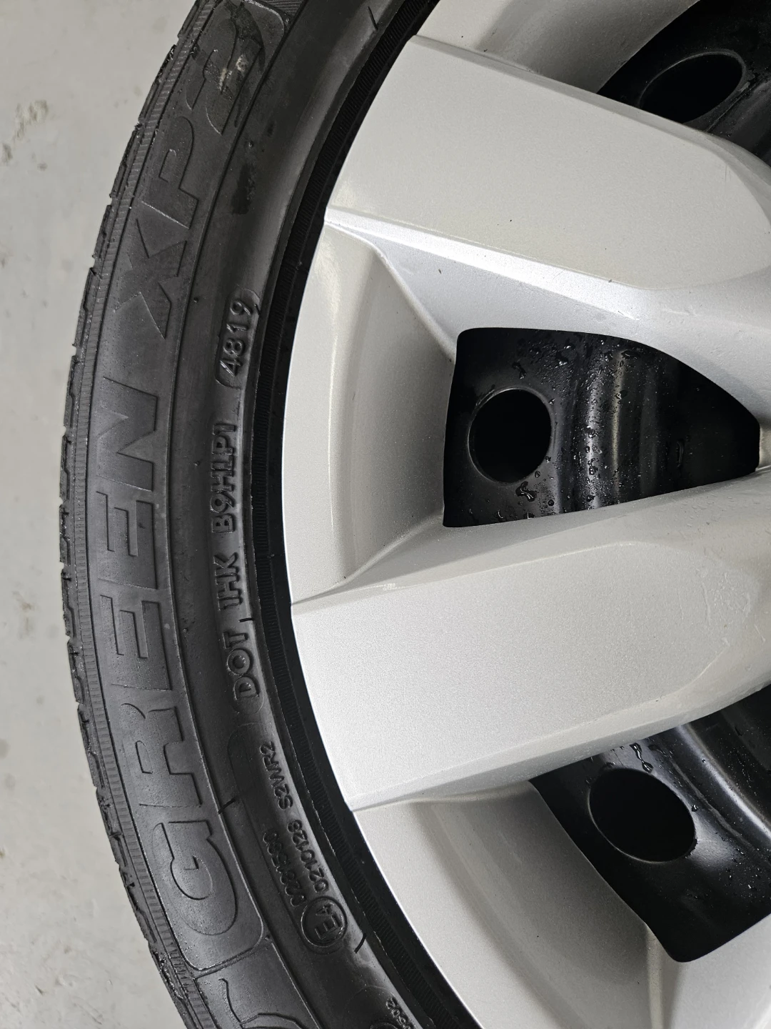 Toyota 205/55R16 Tires and Rims - photo 4
