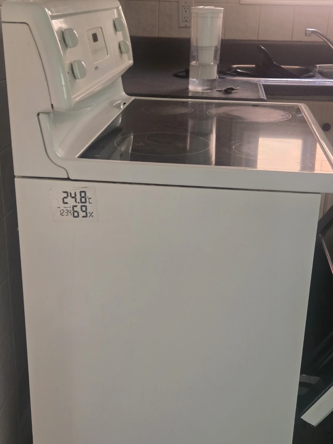 Kenmore White Electric Stove with Oven - photo 4