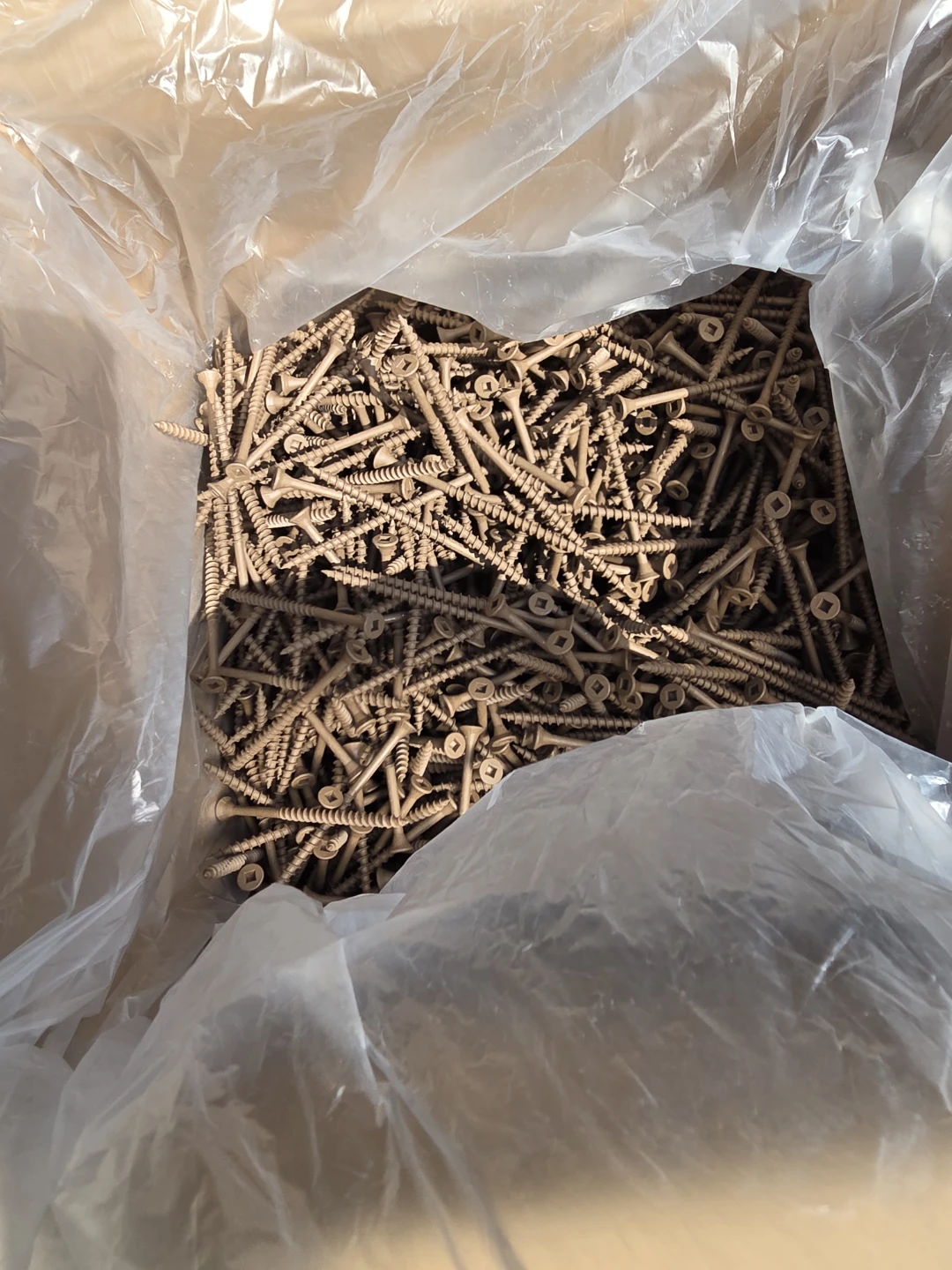 Deck and fence screws