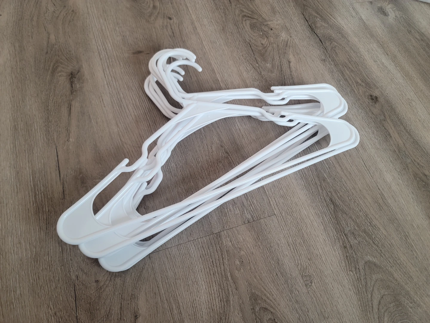 Clothes Hangers (23 count)