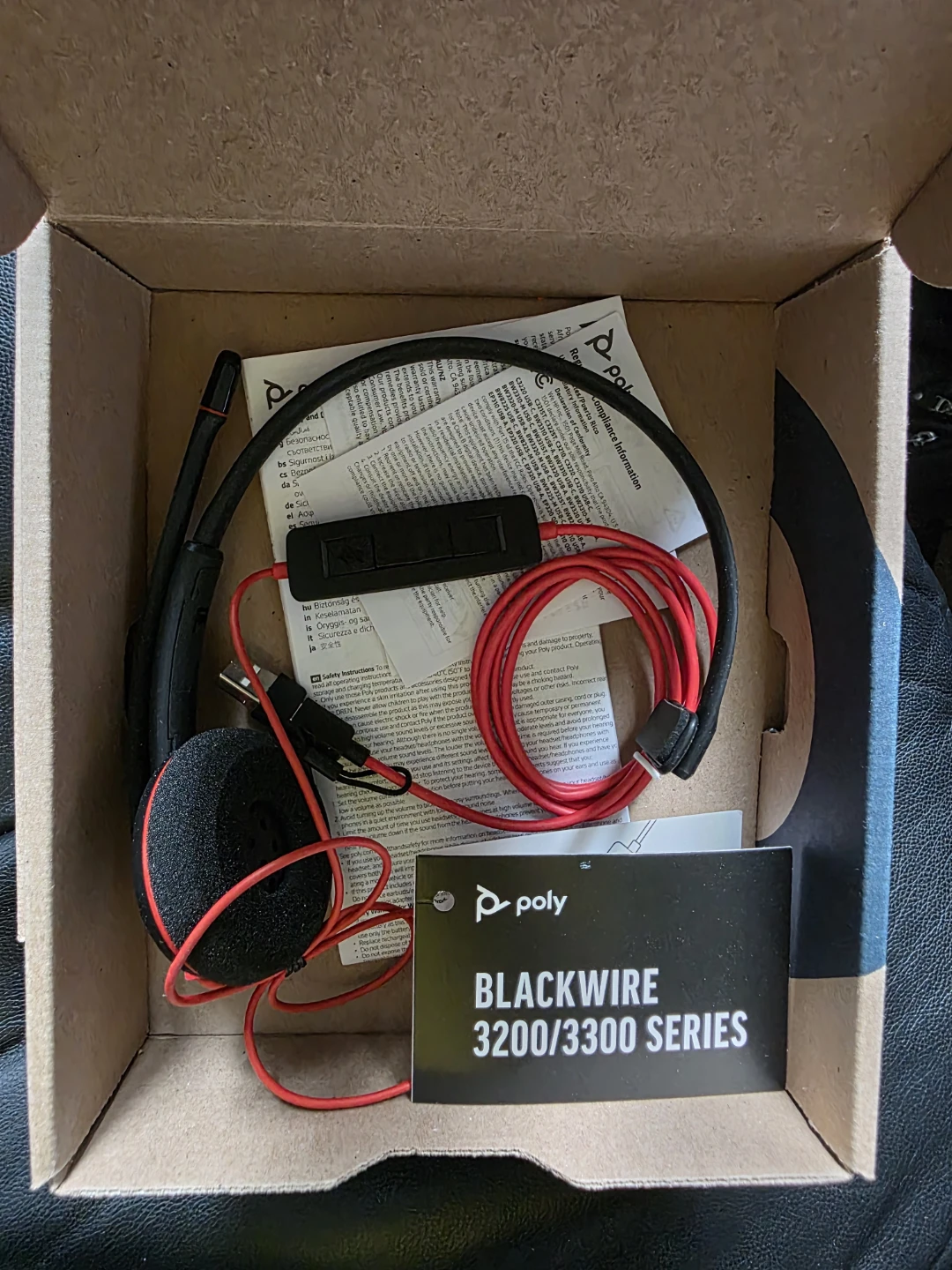 Poly Blackwire 3210 Headset - photo 2