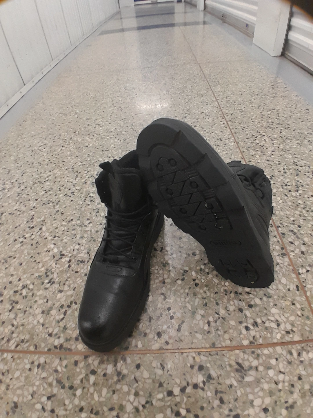 Puma Black All Season Boots Men's Size 13 - photo 2