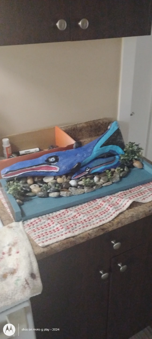 Driftwood sculpture with painted marine life - photo 2