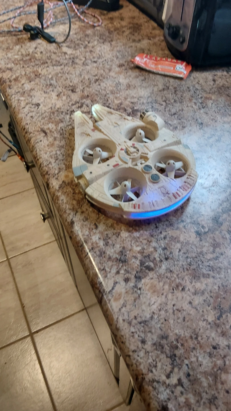 Air Hogs Star Wars Millennium Falcon Drone - photo 5
