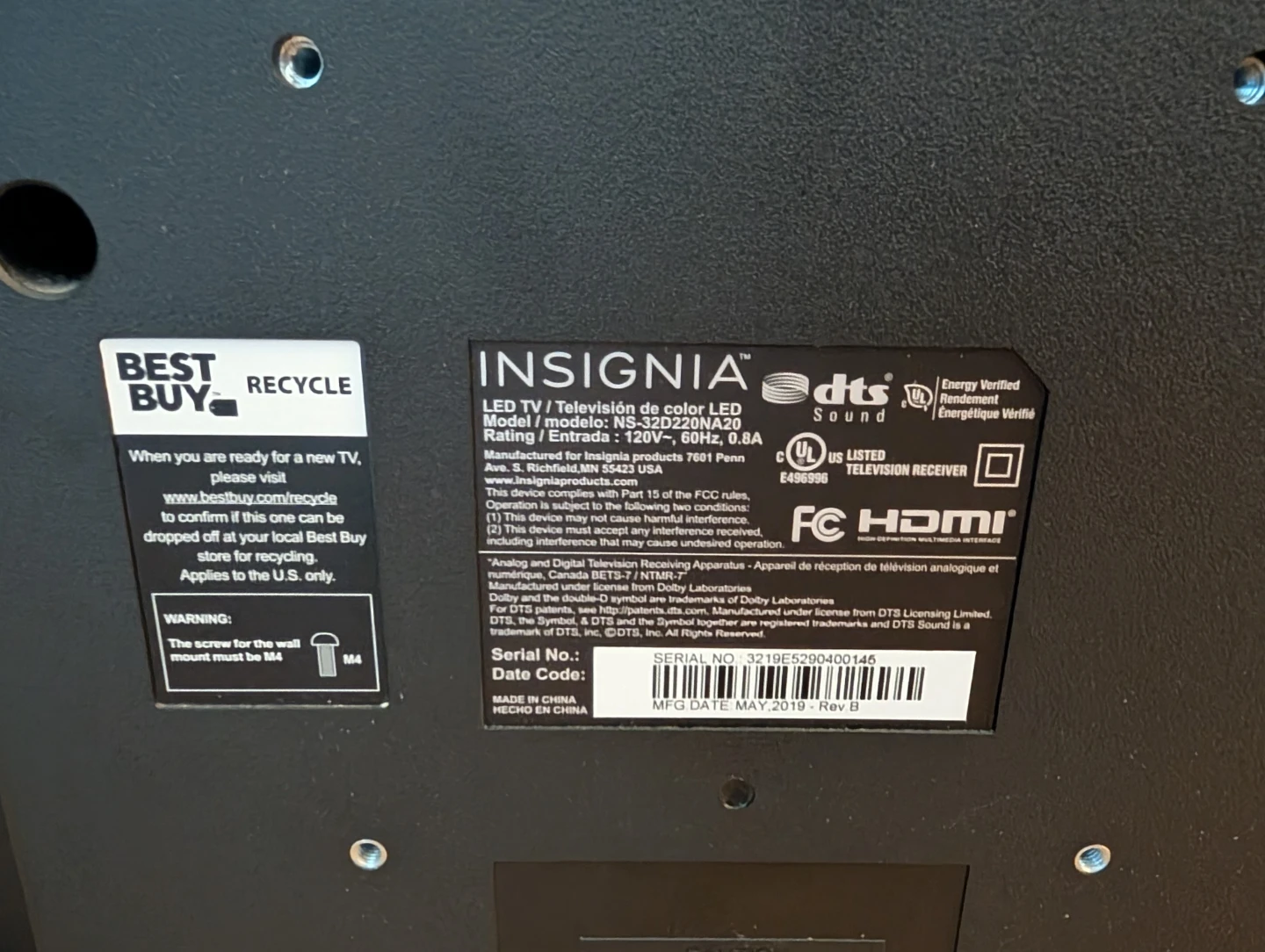 Insignia 32" LED TV with Remote - Good Condition - photo 4