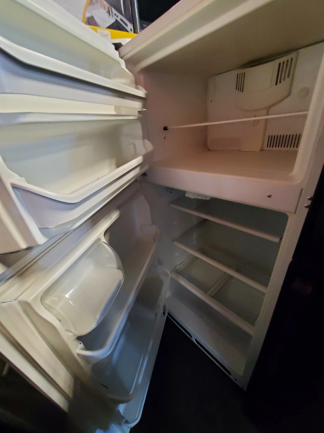 Frigidaire White Refrigerator - photo 2