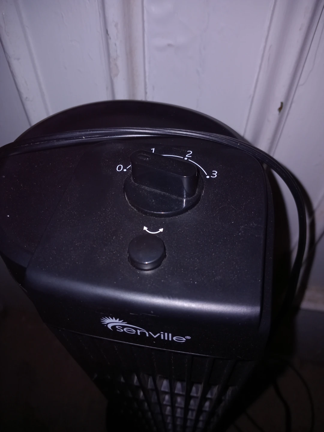 Senville black oscillating tower fan - photo 3
