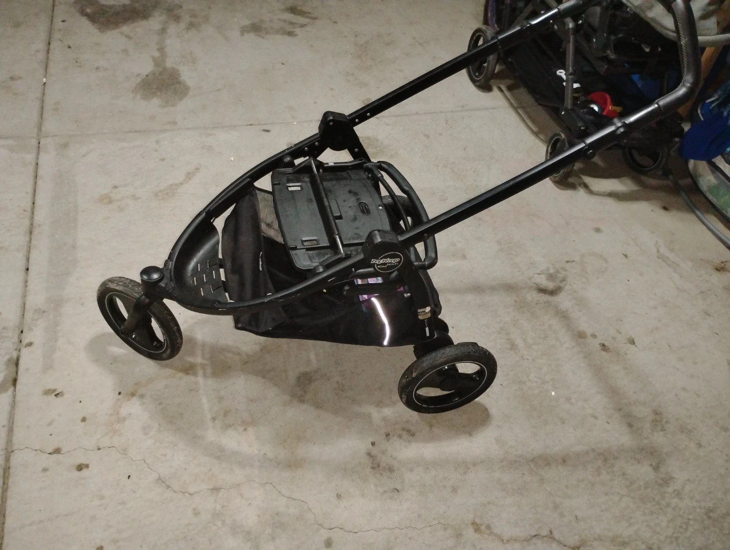 Peg Perego Stroller with Car Seat and it has just the seat too - photo 3