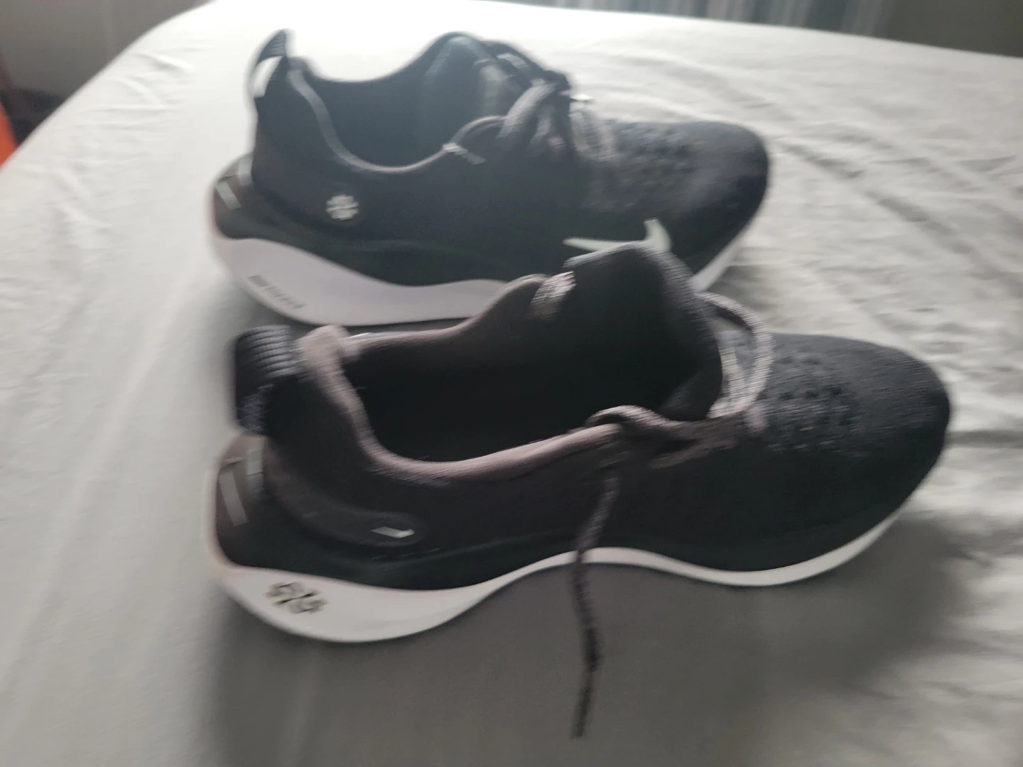 NEW NIKE REACTX RUN 4 WOMEN 6.5 - photo 2