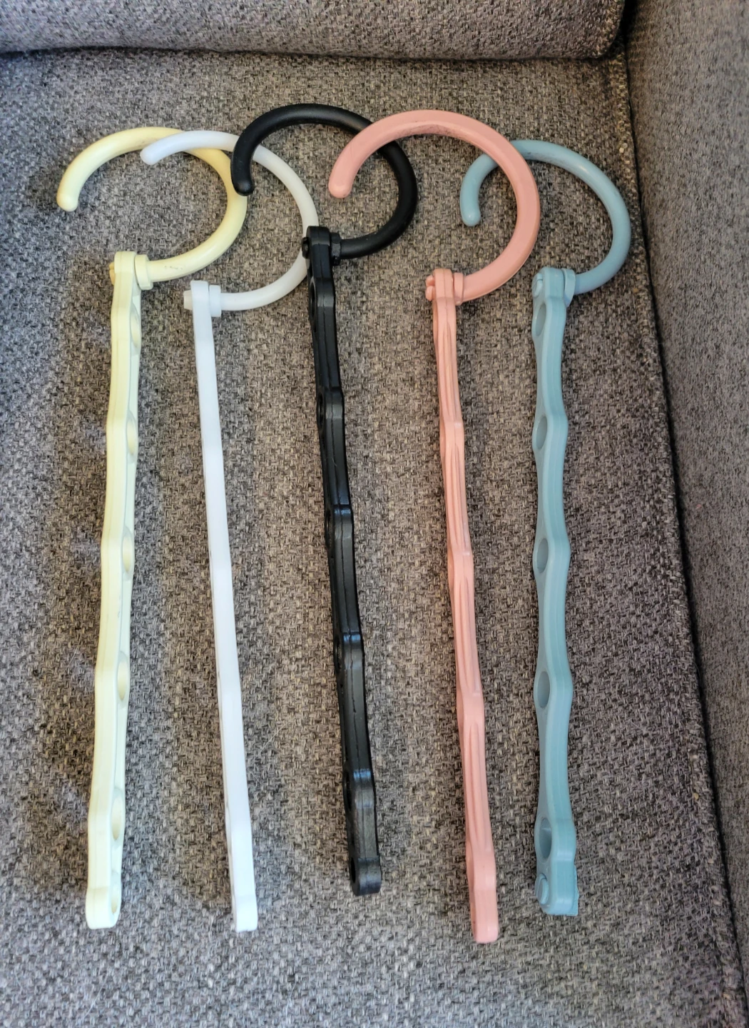 5 hole Hangers ($1 each) See Description for colors and amount