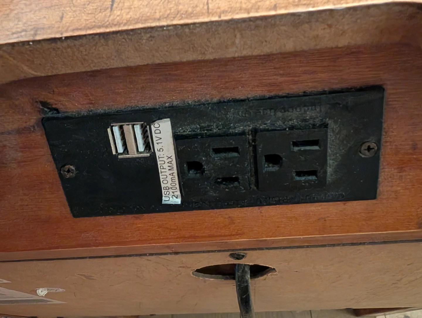 Harlynx One Drawer Night Stand - photo 2