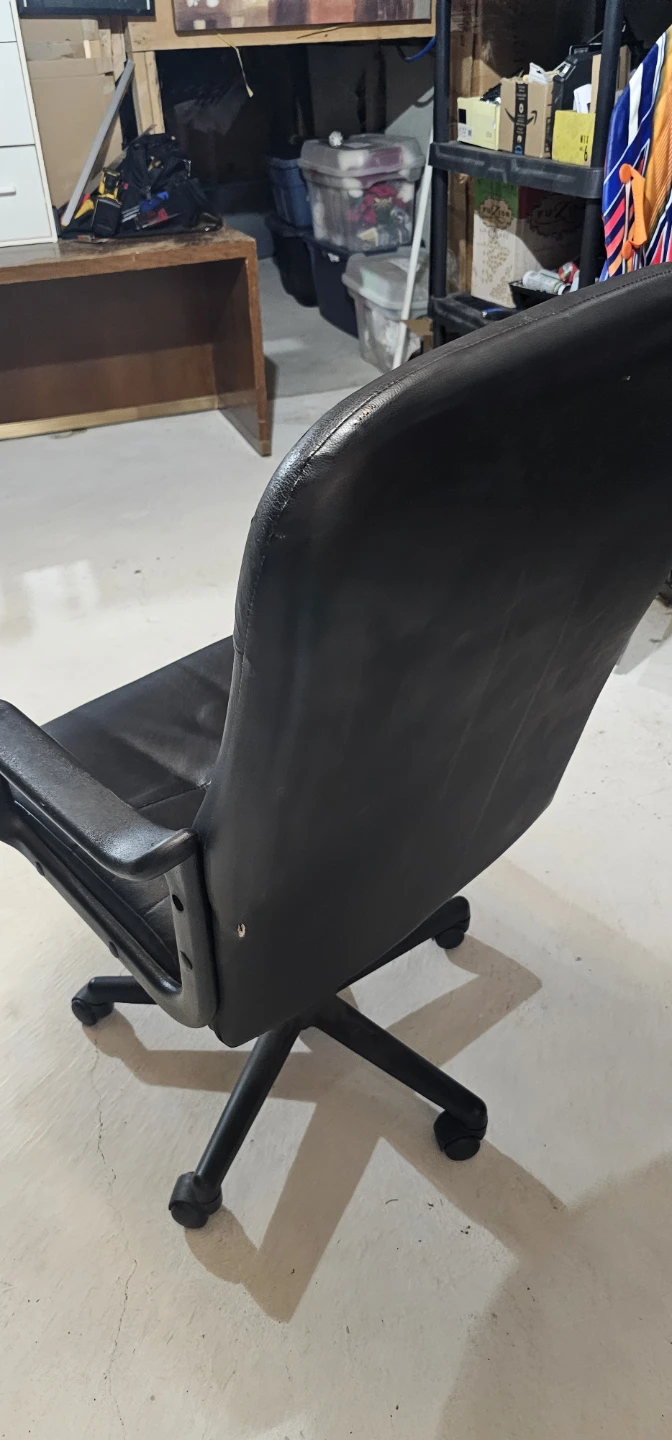 Black Office Chair - photo 3