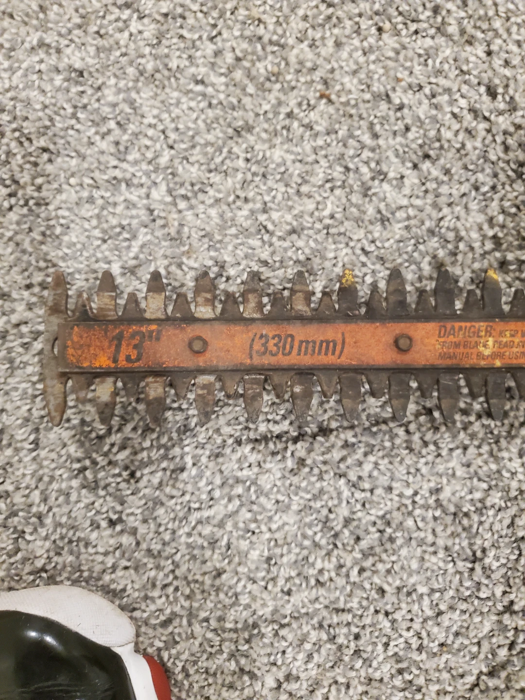 Black & Decker Hedge Trimmer - photo 3