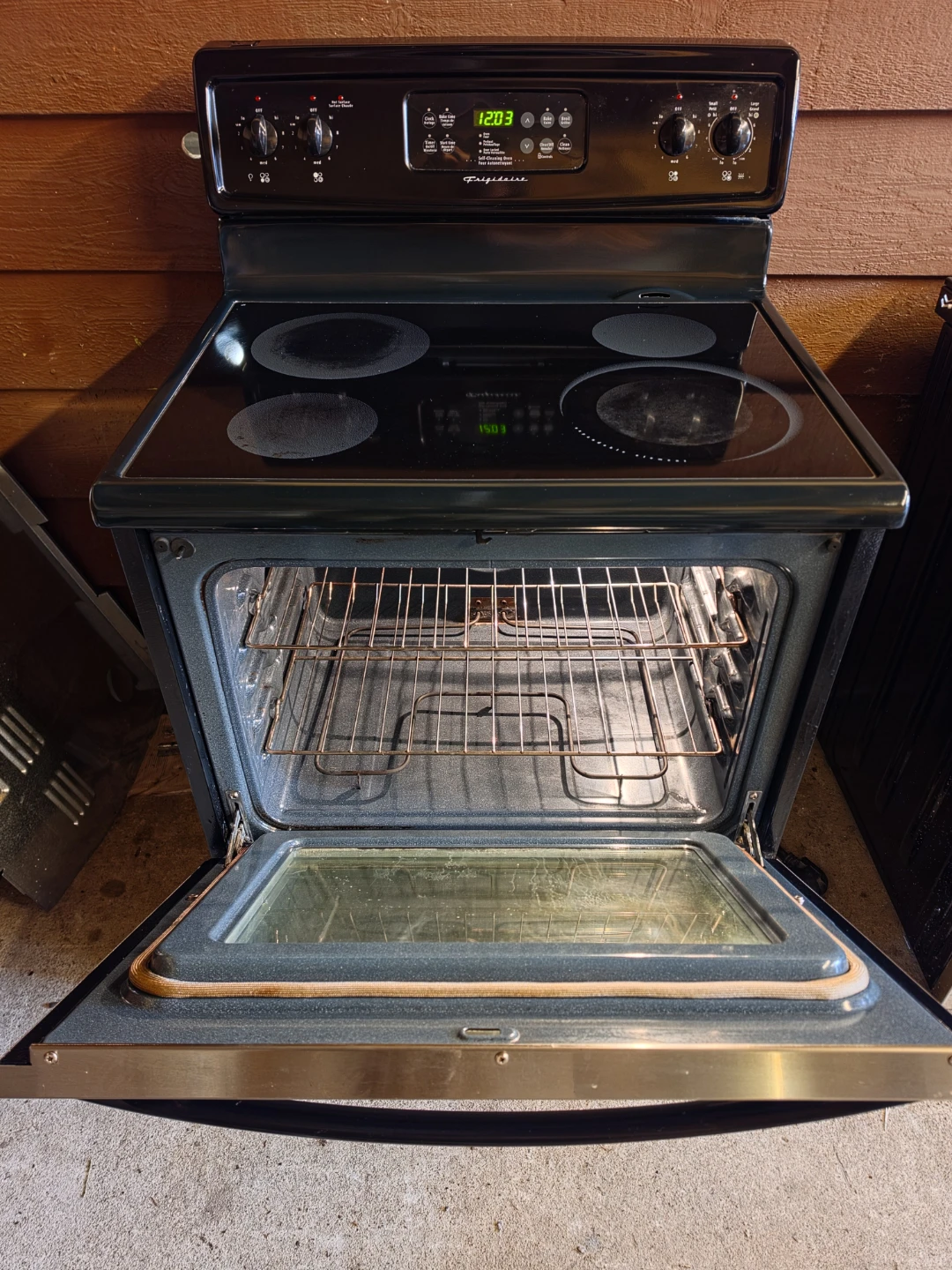Delivery Available - Frigidaire Electric Range (Stainless Steel) - photo 4