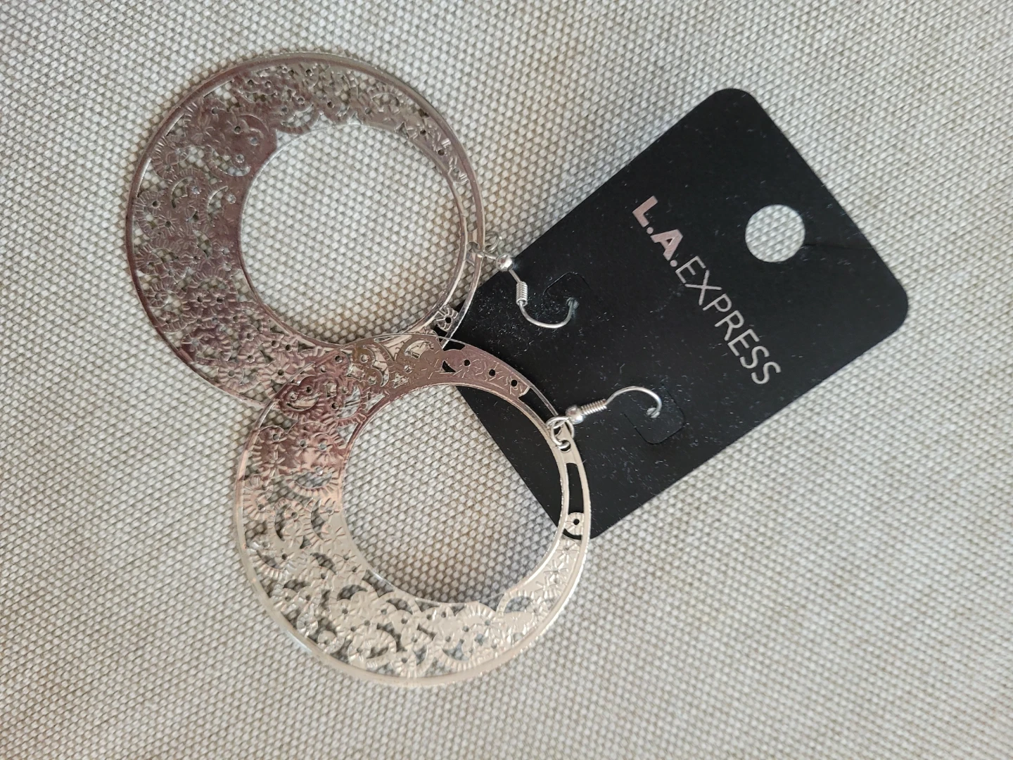 L.A. EXPRESS Silver Tone Filigree Hoop Earrings