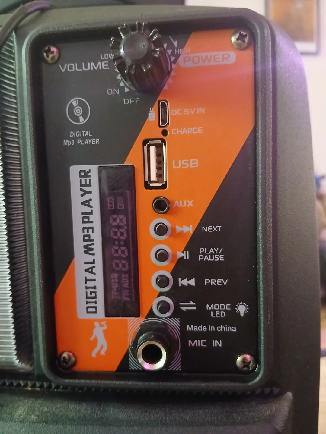 HOCO Portable Speaker with Microphone Input - photo 3
