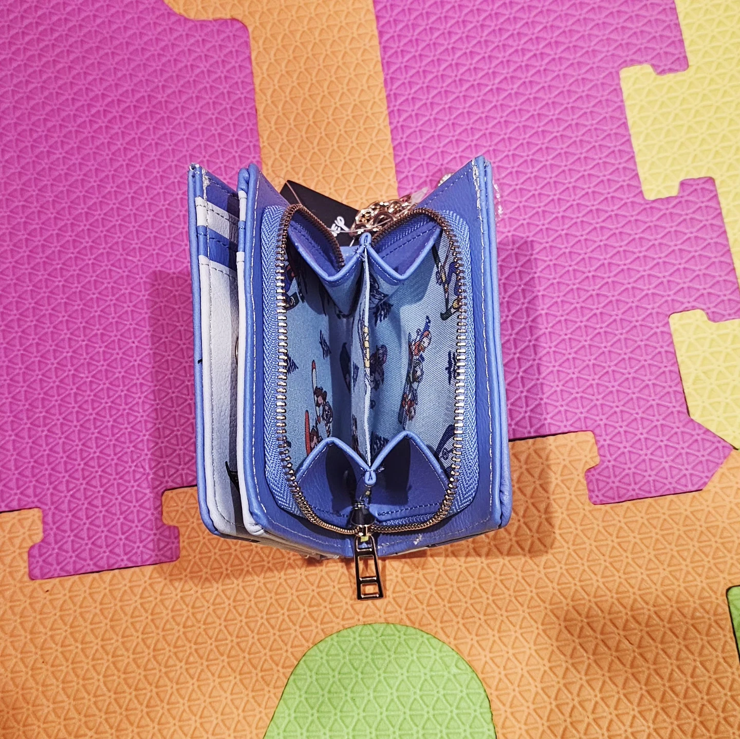 Disney Our Universe Minnie & Donald Ski Wallet - photo 3