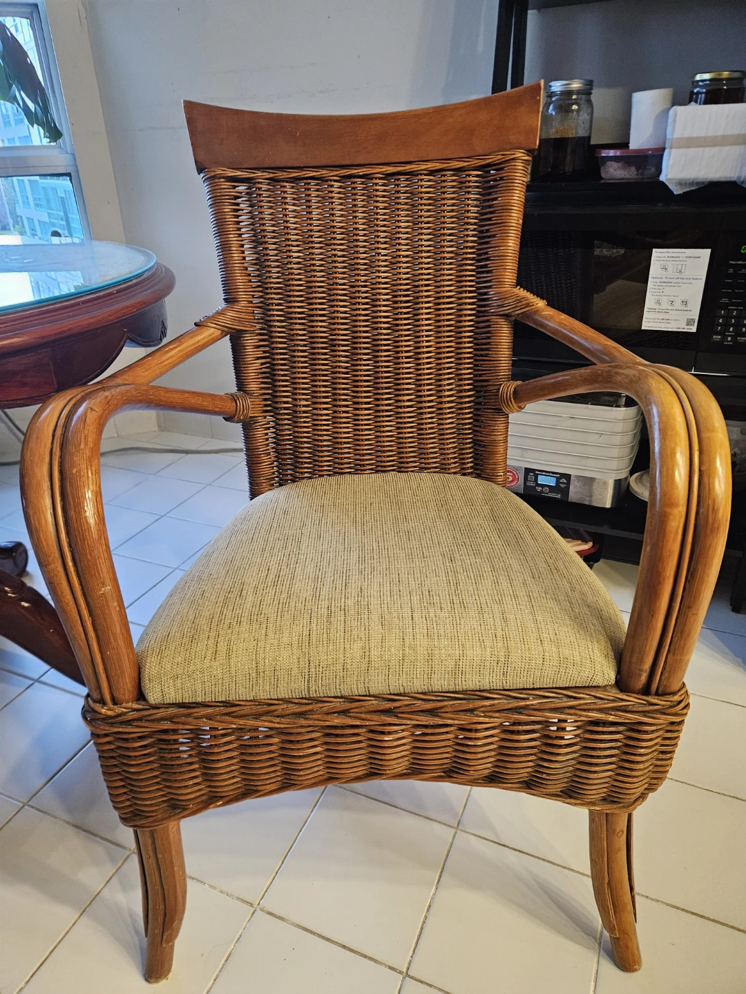 4 Rattan Dinning Chairs