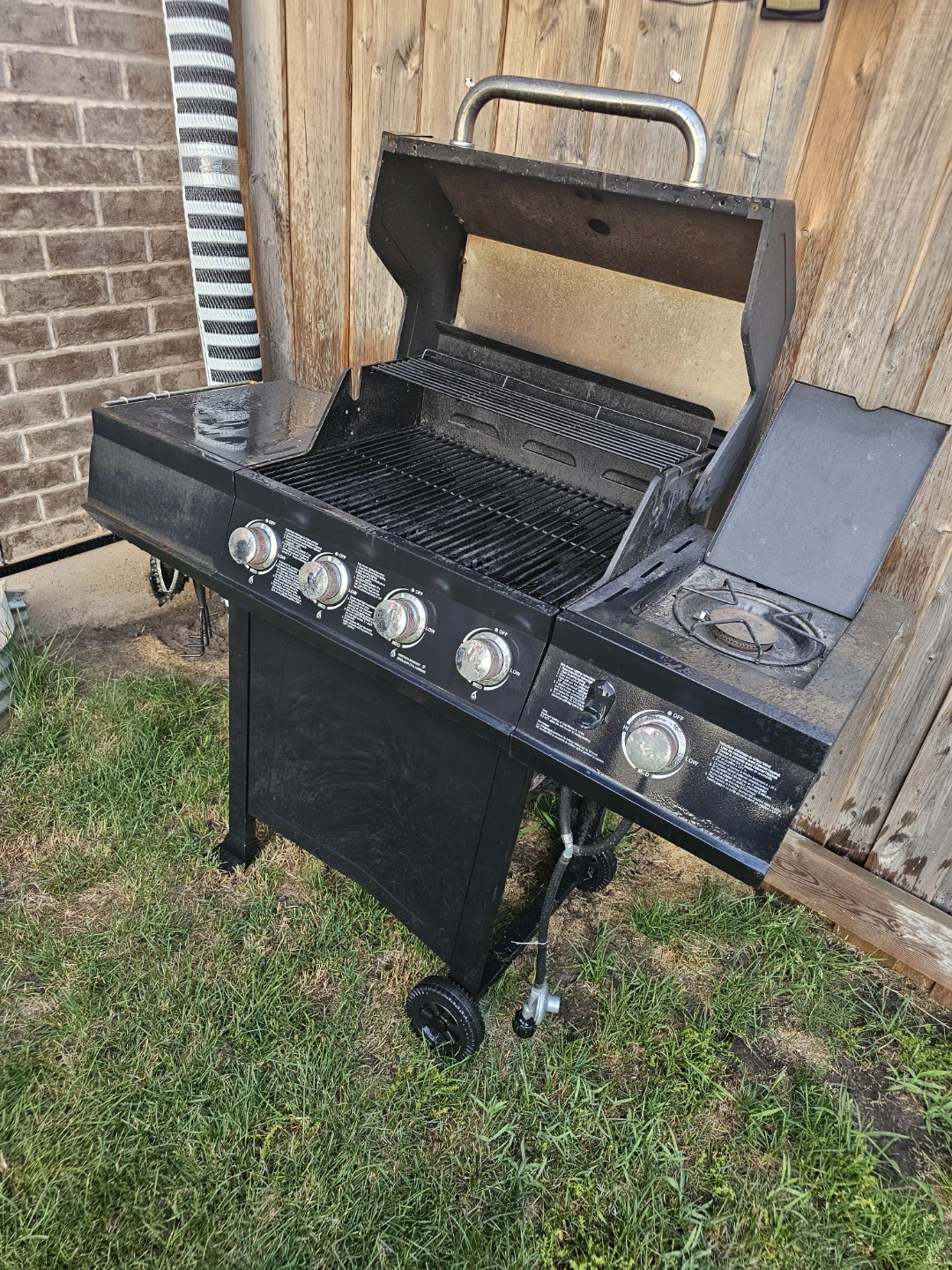 Black 4-Burner Gas Grill with Side Burner - photo 2