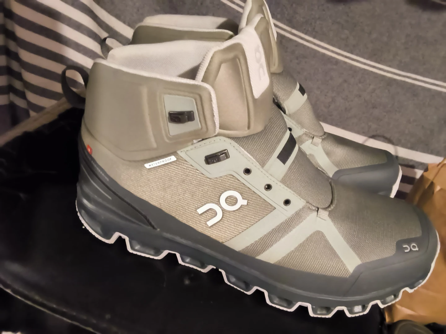 On Waterproof Men's M13 - photo 2
