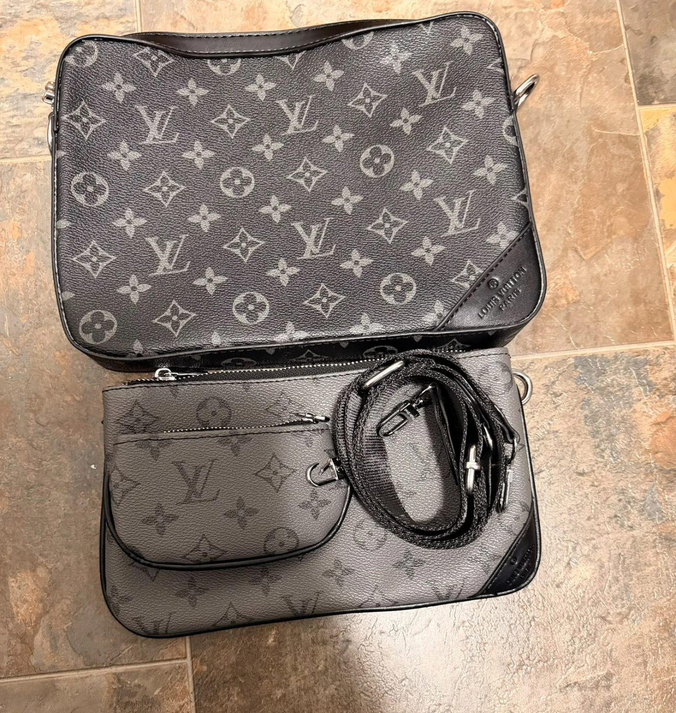 Louis Vuitton Monogram Messenger Bag - photo 2