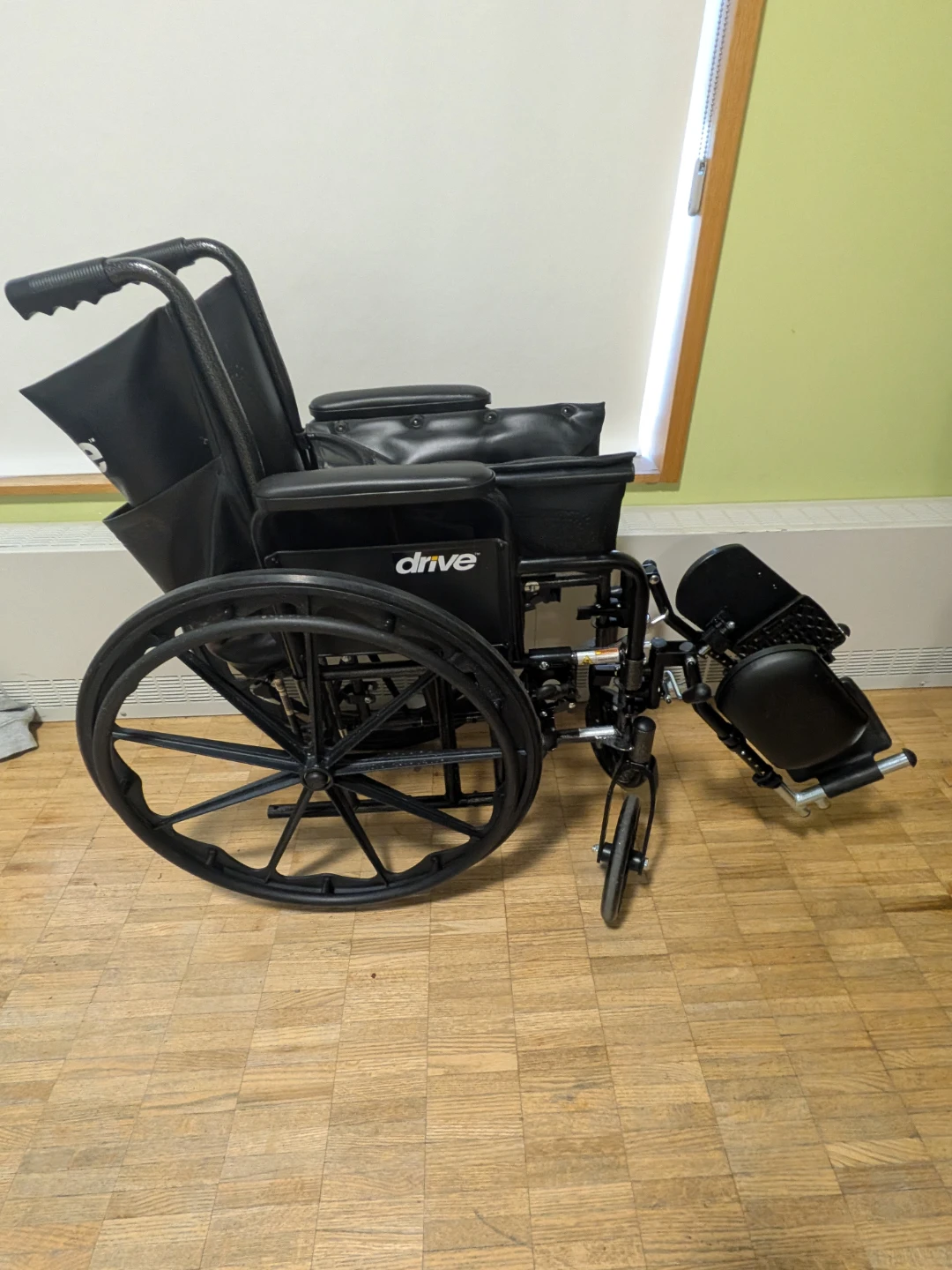 Drive Medical Wheelchair - photo 2