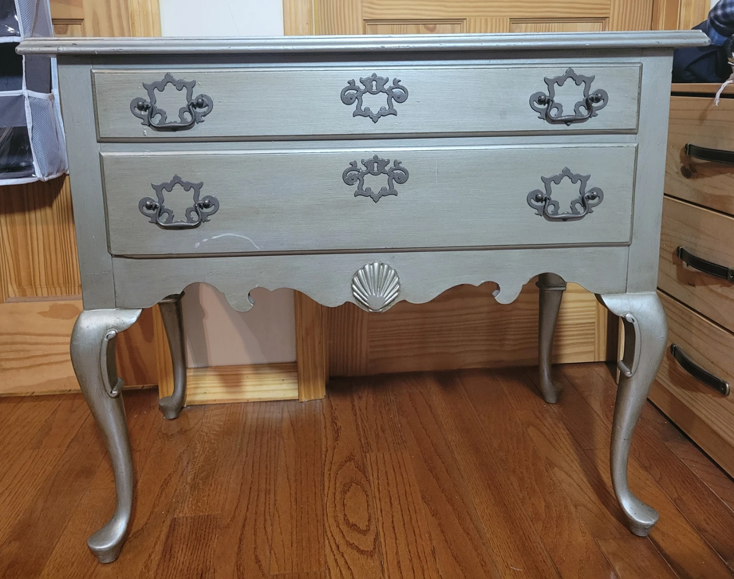 Silver Vintage Style Dresser with 2 Drawers - photo 4