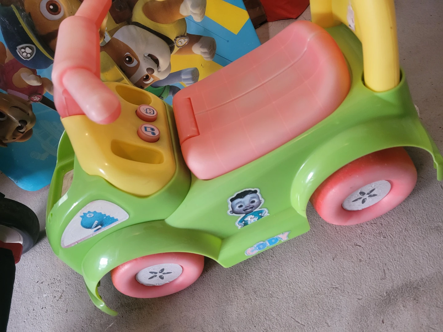 Ride-On Car for Toddlers CoCo Melon. Plays Sounds. - photo 2