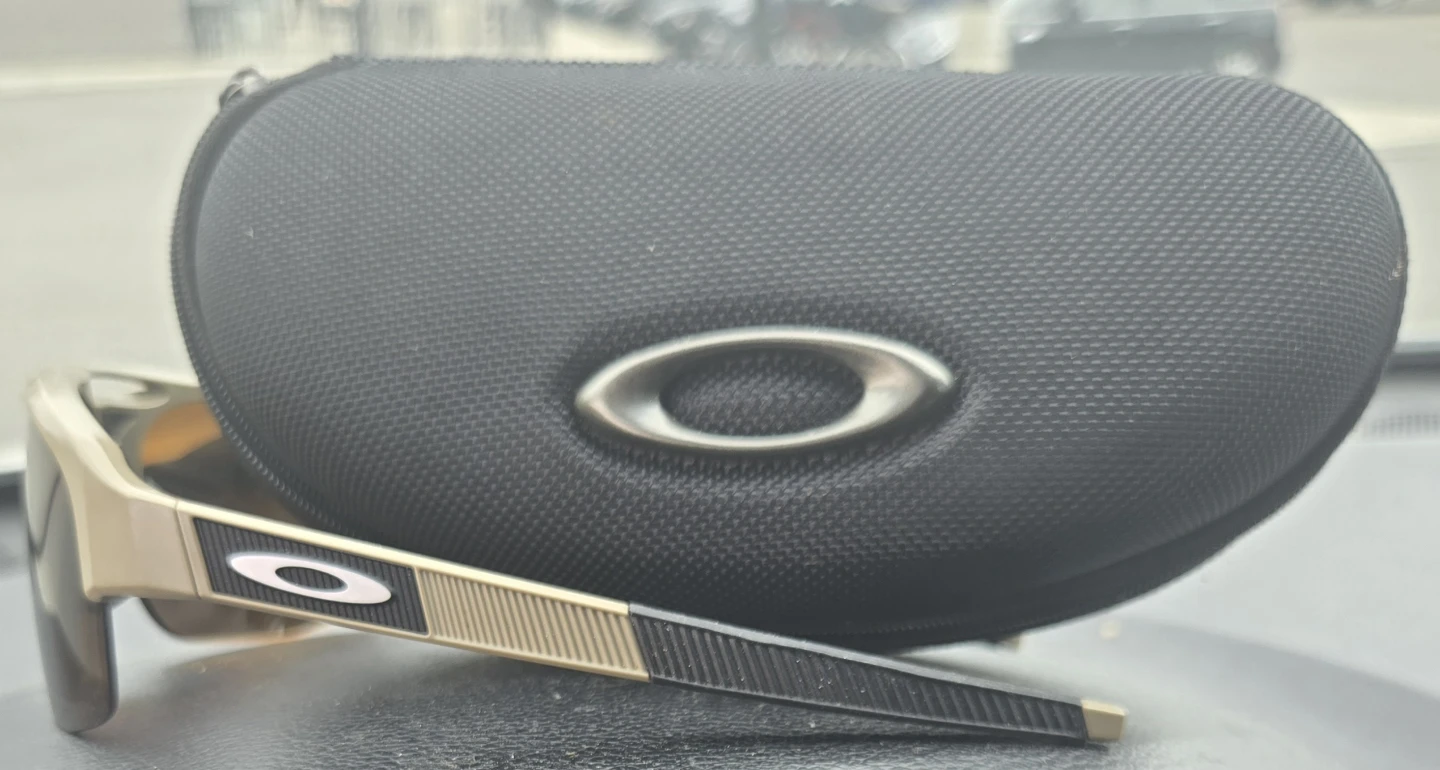 Oakley Mercenary authentic sunglasses w Prizm lenses and case. - photo 4